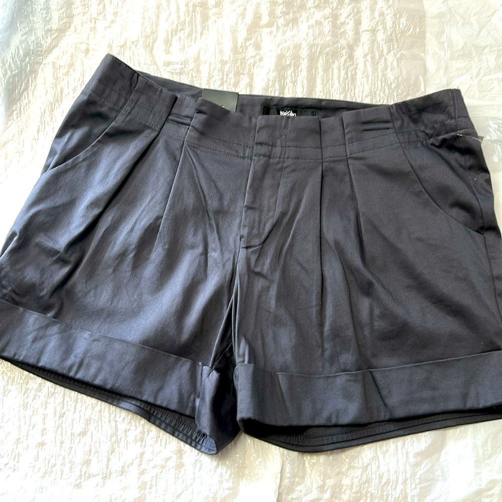 Missino grey pleated shorts